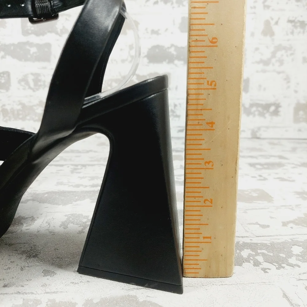 New Abound Tracy Black Faux Leather Block Heel Retro Platform Sandals H465